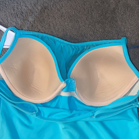 2 piece swimsuit - Picture 9 of 9